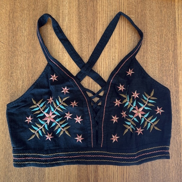 American Eagle Outfitters Tops - AE Super Cropped Tank